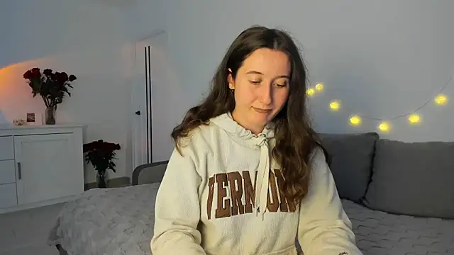 Snapshot of _Anna_Montana chatting on 09-30-25, 12:00 Anna Montana online show from 09-30-25, 12:00
