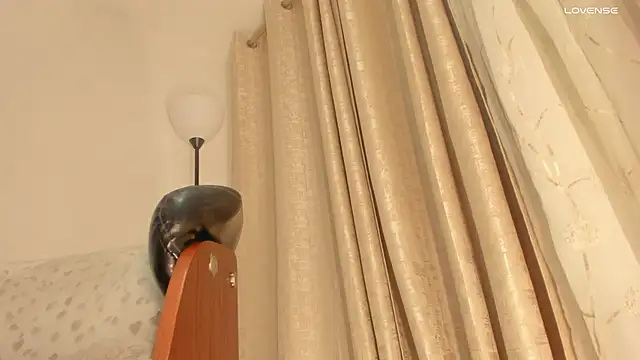 Snapshot of isabelsexysmile_ chatting on 05-15-26, 08:45 isabelsexysmile online show from 05-15-26, 08:45