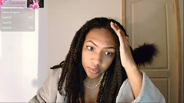 Snapshot of im_alivys_ chatting on 06-18-26, 01:26 im alivys online show from 06-18-26, 01:26
