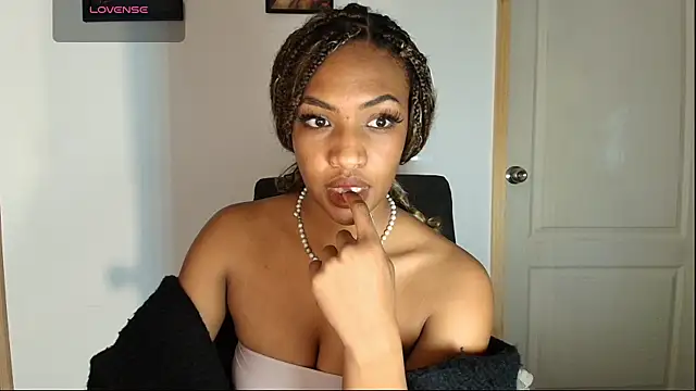 Snapshot of im_alivys_ chatting on 07-11-26, 12:22 im alivys online show from 07-11-26, 12:22