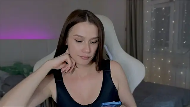 Madi soon online show from 10-07-25, 06:20