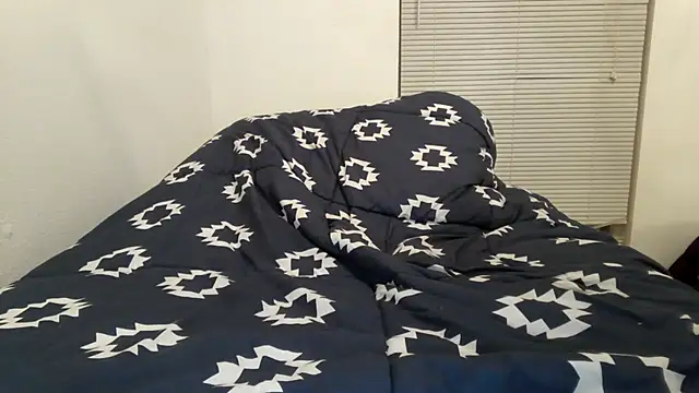 Peachestabby147 online show from 09-14-25, 02:01