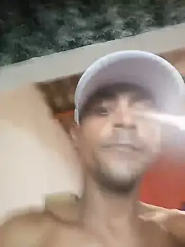 Snapshot of RoludoDF chatting on 06-16-26, 05:02 RoludoDF online show from 06-16-26, 05:02