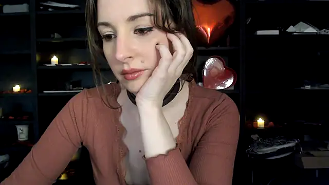 sophia leurre online show from 02-14-25, 08:37