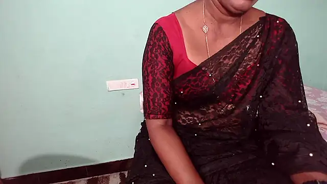 Snapshot of shrutitelugu69 chatting on 01-13-26, 05:33 shrutitelugu69 online show from 01-13-26, 05:33