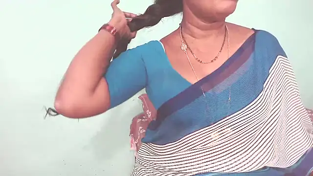 shrutitelugu69 online show from 07-06-26, 04:20