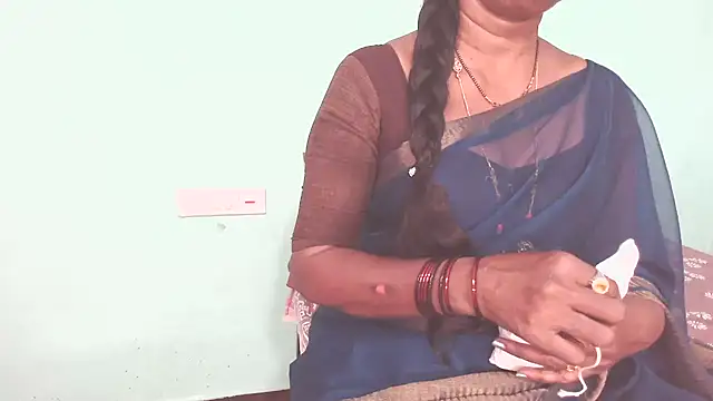 shrutitelugu69 online show from 06-10-26, 04:41