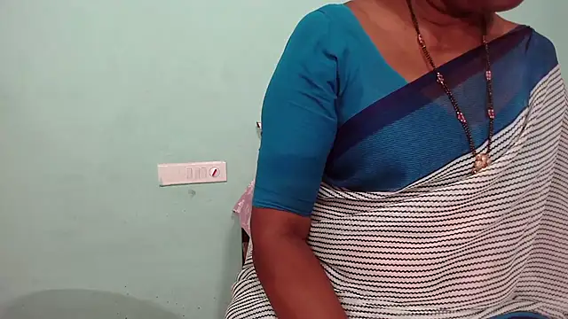 Snapshot of shrutitelugu69 chatting on 02-23-26, 02:28 shrutitelugu69 online show from 02-23-26, 02:28