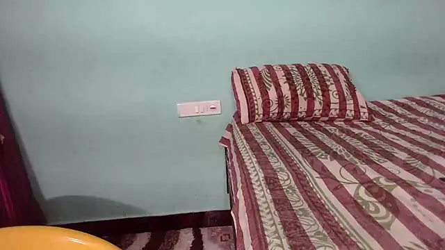 Snapshot of shrutitelugu69 chatting on 12-23-25, 06:02 shrutitelugu69 online show from 12-23-25, 06:02