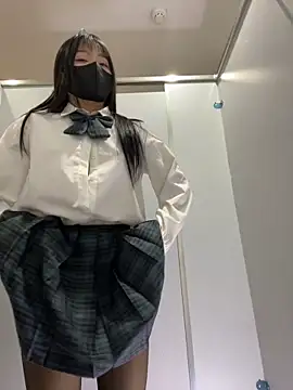 Snapshot of Asia-Lynn chatting on 01-23-25, 04:37 Asia-Lynn online show from 01-23-25, 04:37