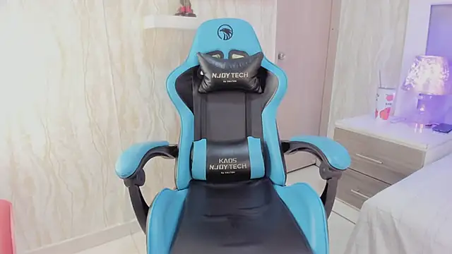 SussyRoss online show from 10-23-25, 03:10