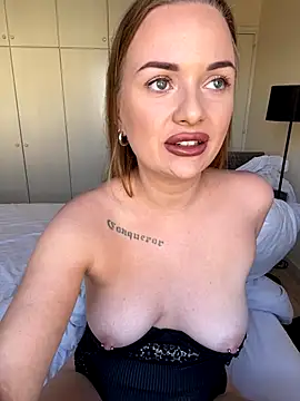 ElenaRebelle online show from 10-25-25, 07:07