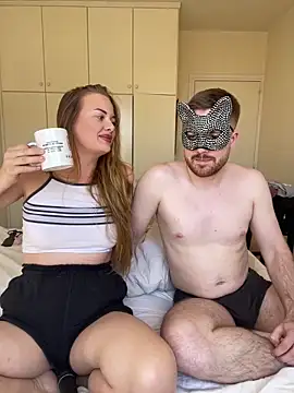 ElenaRebelle online show from 10-05-25, 11:23