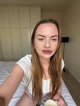 ElenaRebelle online show from 04-02-26, 06:09