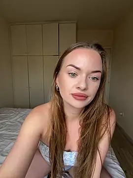 ElenaRebelle online show from 04-08-26, 05:09