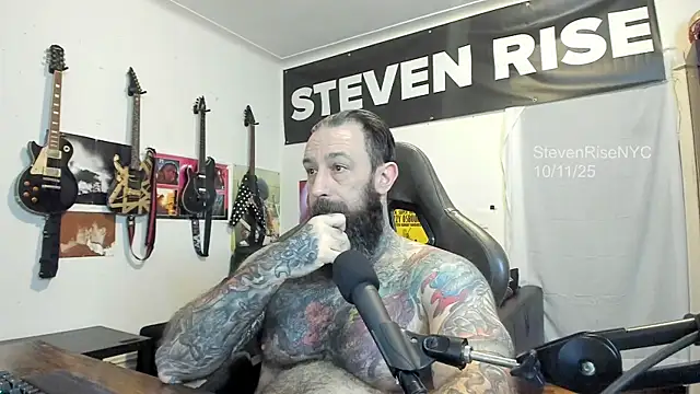 Snapshot of StevenRiseNYC chatting on 10-11-25, 12:06 StevenRiseNYC online show from 10-11-25, 12:06
