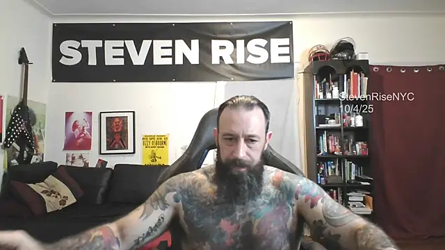 Snapshot of StevenRiseNYC chatting on 10-04-25, 11:17 StevenRiseNYC online show from 10-04-25, 11:17