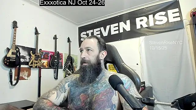 Snapshot of StevenRiseNYC chatting on 10-15-25, 12:57 StevenRiseNYC online show from 10-15-25, 12:57