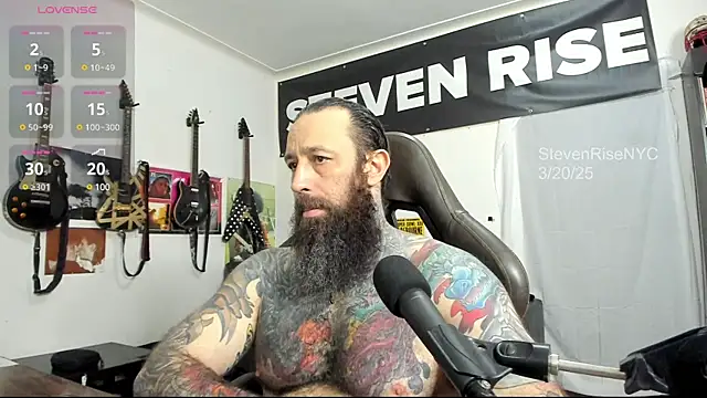 Snapshot of StevenRiseNYC chatting on 03-21-25, 02:18 StevenRiseNYC online show from 03-21-25, 02:18