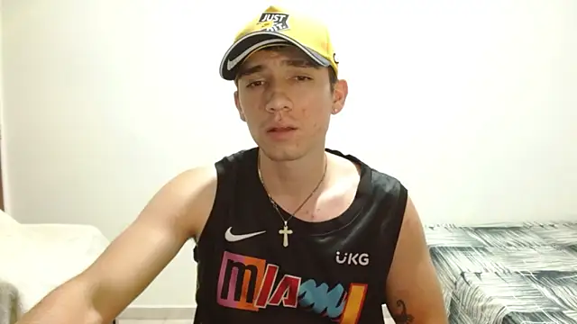 Snapshot of ChicoMaloFfF chatting on 06-14-26, 01:46 ChicoMaloFfF online show from 06-14-26, 01:46