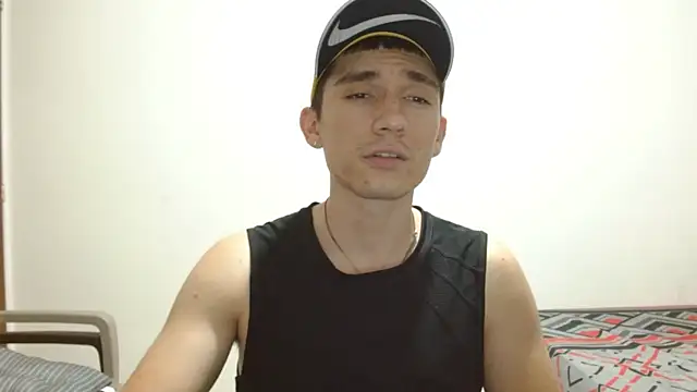Snapshot of ChicoMaloFfF chatting on 05-06-26, 01:42 ChicoMaloFfF online show from 05-06-26, 01:42