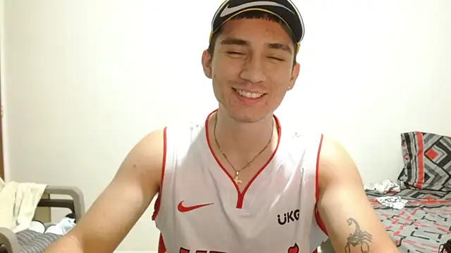 Snapshot of ChicoMaloFfF chatting on 05-03-26, 01:33 ChicoMaloFfF online show from 05-03-26, 01:33