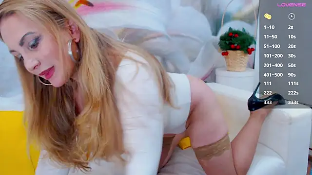 Lilly Diaz online show from 09-23-25, 06:09