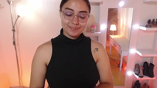  Kim  M online show from 11-10-25, 01:05