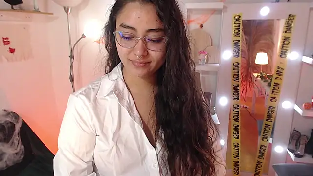  Kim  M online show from 10-21-25, 01:21