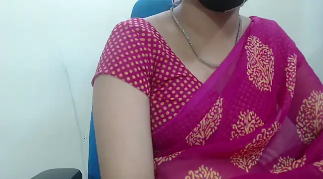Snapshot of Lovely_Siri_23 chatting on 03-19-25, 08:32 Lovely Siri 23 online show from 03-19-25, 08:32