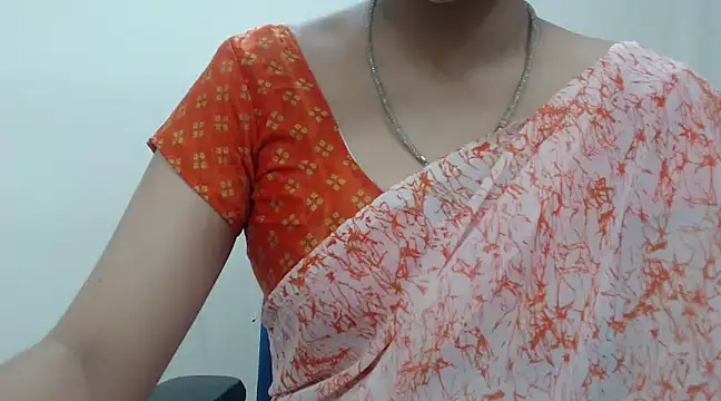 Snapshot of Lovely_Siri_23 chatting on 03-07-25, 03:51 Lovely Siri 23 online show from 03-07-25, 03:51