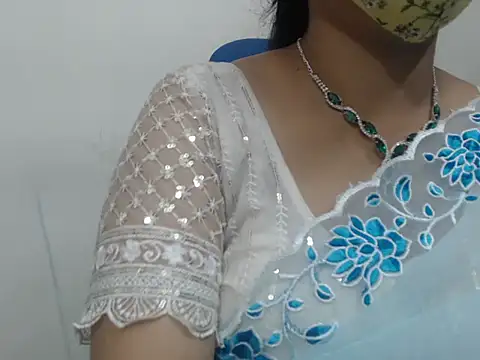 Snapshot of Lovely_Siri_23 chatting on 10-27-25, 06:58 Lovely Siri 23 online show from 10-27-25, 06:58