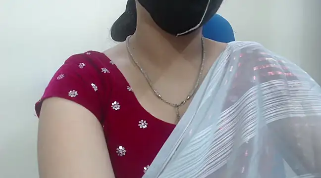 Snapshot of Lovely_Siri_23 chatting on 03-20-25, 07:04 Lovely Siri 23 online show from 03-20-25, 07:04