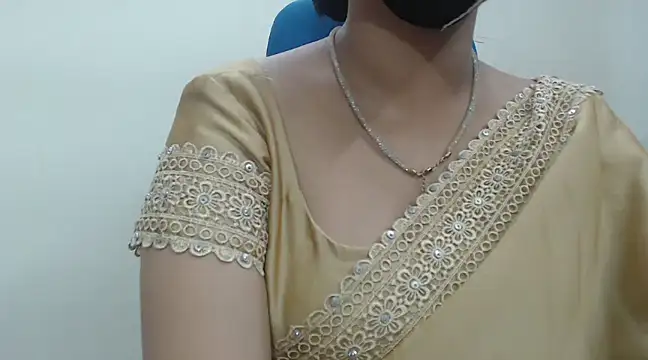 Snapshot of Lovely_Siri_23 chatting on 01-25-25, 11:02 Lovely Siri 23 online show from 01-25-25, 11:02