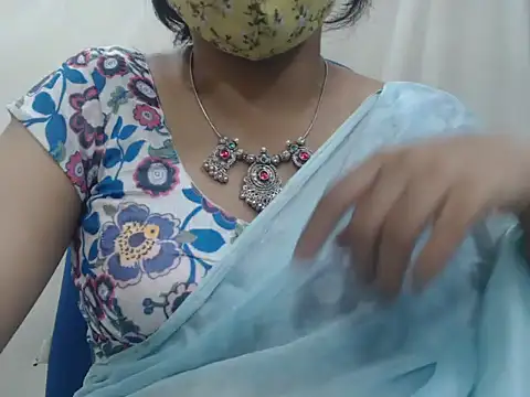 Snapshot of Lovely_Siri_23 chatting on 02-08-26, 06:27 Lovely Siri 23 online show from 02-08-26, 06:27