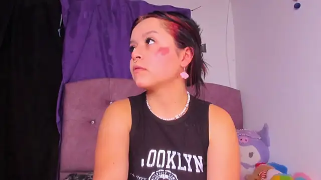 amy 18 online show from 09-10-25, 05:50