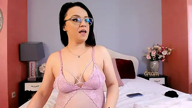 AmoretteDoll  online show from 06-11-26, 05:32