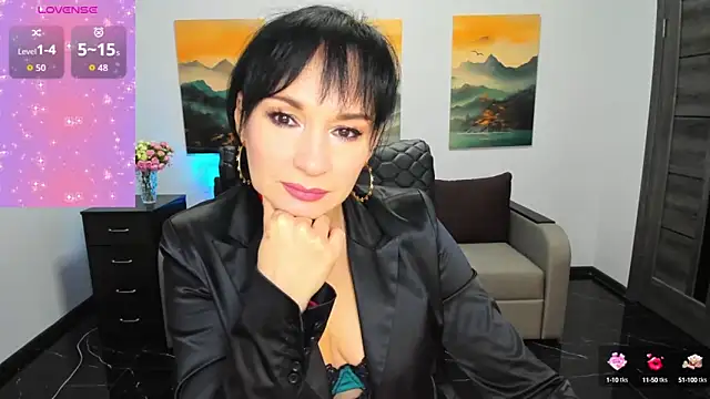 Sofia Ford online show from 10-15-25, 12:35