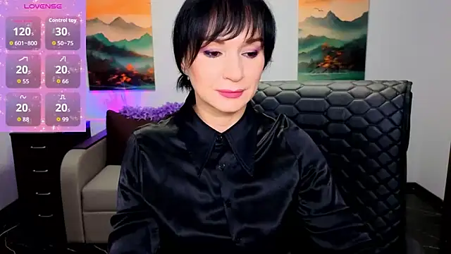 Sofia Ford online show from 10-28-25, 01:32