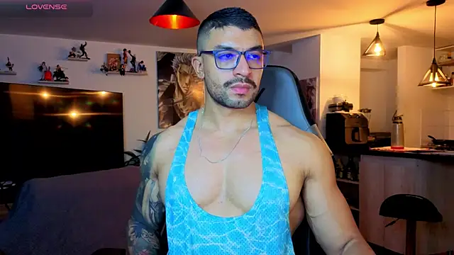 Snapshot of Michael_Diamond chatting on 05-16-26, 03:38 Michael Diamond online show from 05-16-26, 03:38