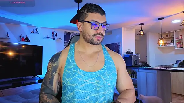 Michael Diamond online show from 10-13-25, 01:40