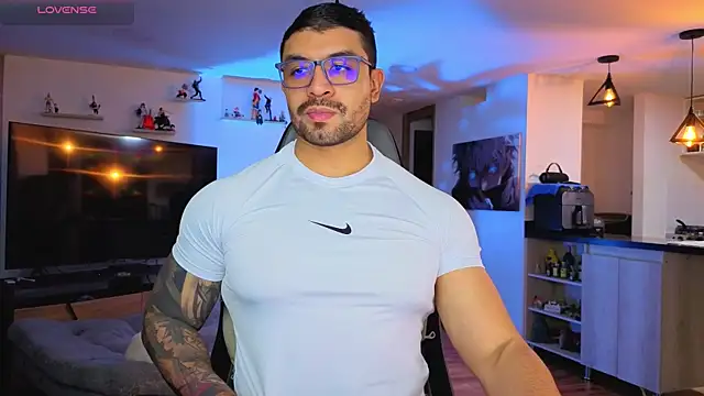 Michael Diamond online show from 10-23-25, 03:05