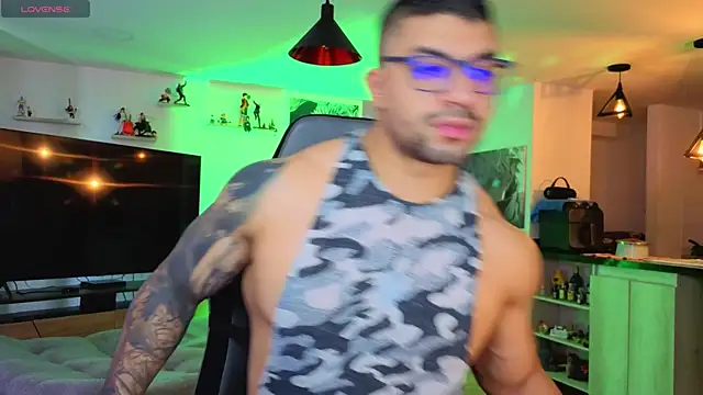 Michael Diamond online show from 10-26-25, 08:09