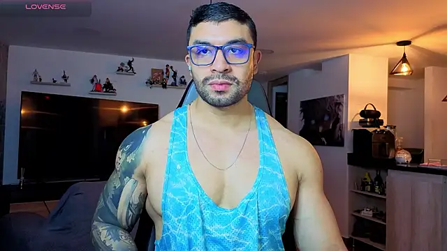 Snapshot of Michael_Diamond chatting on 02-11-26, 02:11 Michael Diamond online show from 02-11-26, 02:11