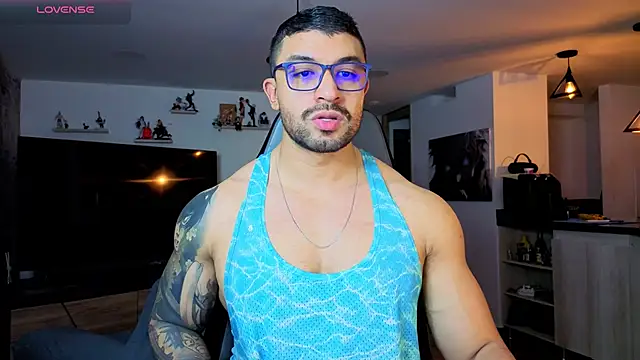 Snapshot of Michael_Diamond chatting on 02-03-26, 02:10 Michael Diamond online show from 02-03-26, 02:10