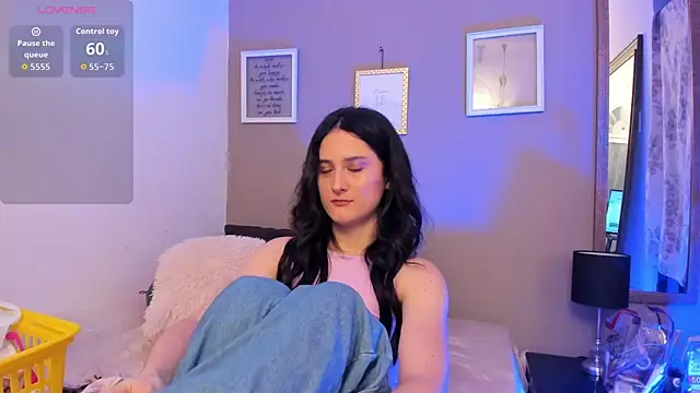 Snapshot of AlissonnFoxx chatting on 01-17-26, 10:46 AlissonnFoxx online show from 01-17-26, 10:46