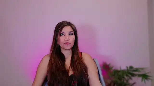 Snapshot of DivineLynn chatting on 12-05-24, 12:39 DivineLynn online show from 12-05-24, 12:39