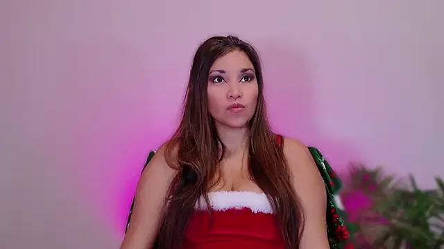 Snapshot of DivineLynn chatting on 12-09-24, 04:15 DivineLynn online show from 12-09-24, 04:15