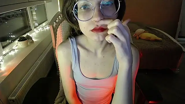 Snapshot of MissLinaDream chatting on 04-17-26, 09:17 MissLinaDream online show from 04-17-26, 09:17