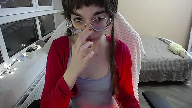Snapshot of MissLinaDream chatting on 05-18-26, 06:56 MissLinaDream online show from 05-18-26, 06:56